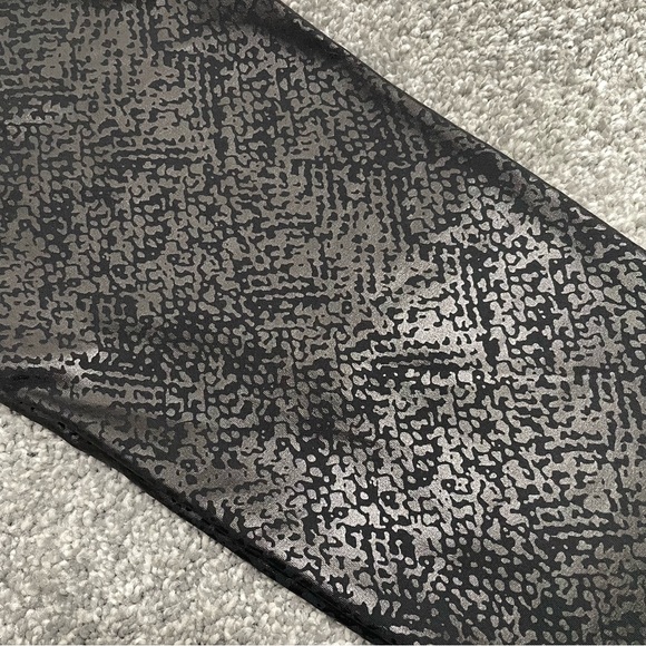 Offline Aerie The Hugger High Waisted Crackle Legging - Picture 6 of 10